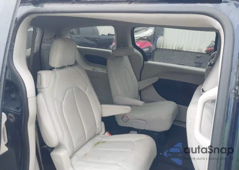 2017 Chrysler Pacifica Touring из США, поврежденный, VIN 2C4RC1DG7HR552429